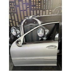 Двері передні ліві Mercedes-Benz W203 седан 2002р. Двері передні ліві Mercedes-Benz W203 седан 2002р.