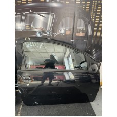 Двері передні праві Toyota Aygo хетчбек 2007р. Двері передні праві Toyota Aygo хетчбек 2007р.