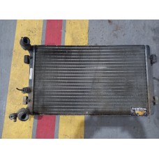 Радіатор двигуна на VW GOLF 4 BORA - 1J0121253N Радіатор двигуна на VW GOLF 4 BORA - 1J0121253N